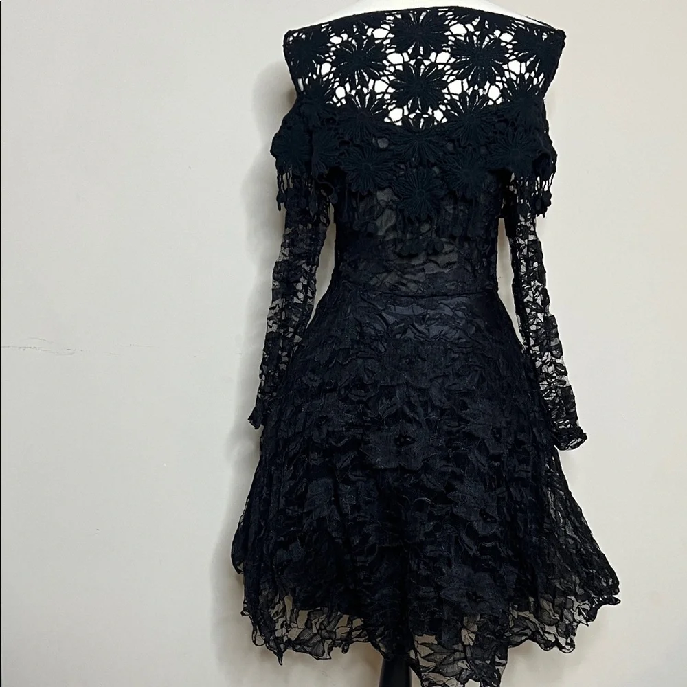 🖤Elegant Black Lace Off-Shoulder Dress - Picture 13 of 16